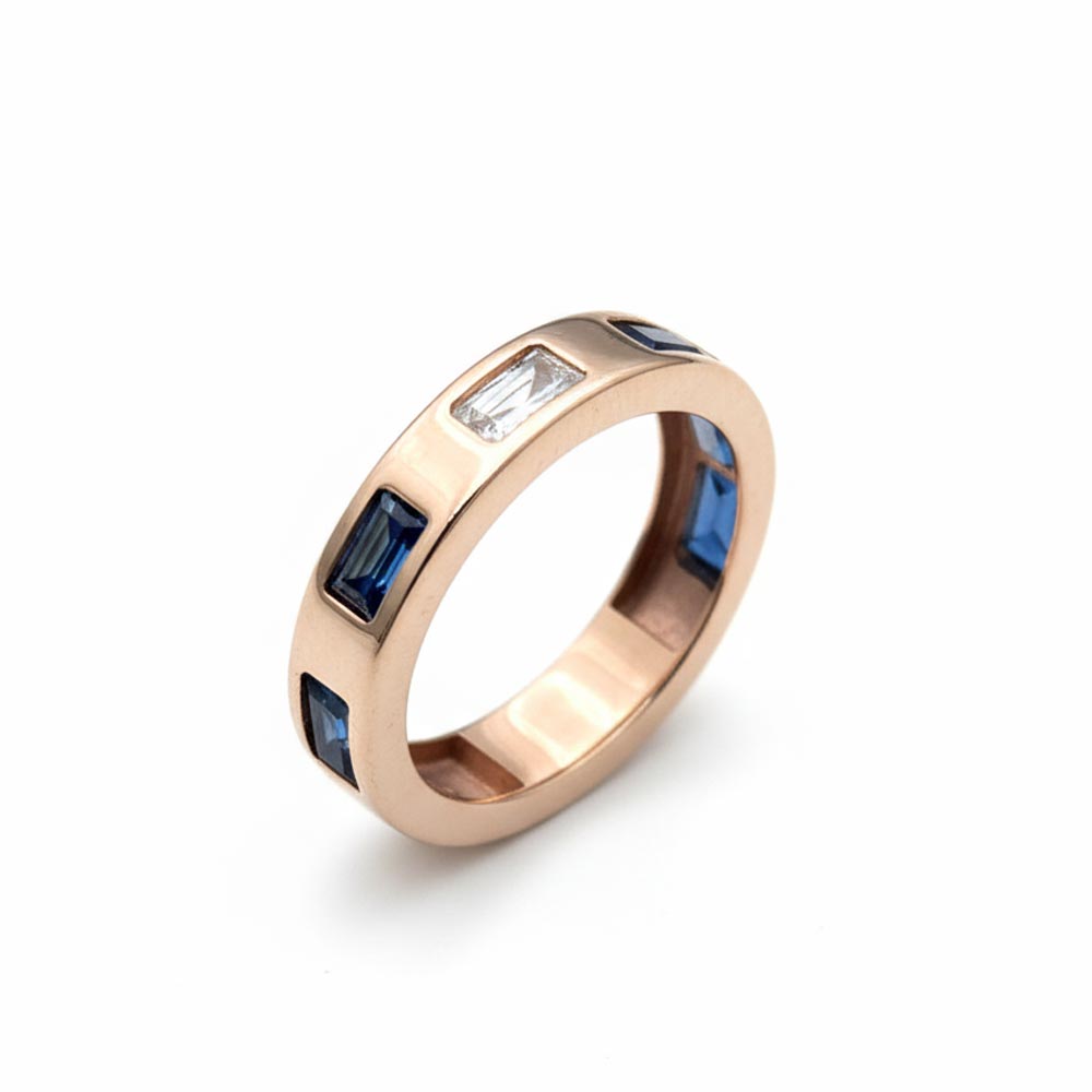 انگشتر طلا با سنگ‌ باگت آبی و سفید رزگلد زبرا گلد | ZG-R-047